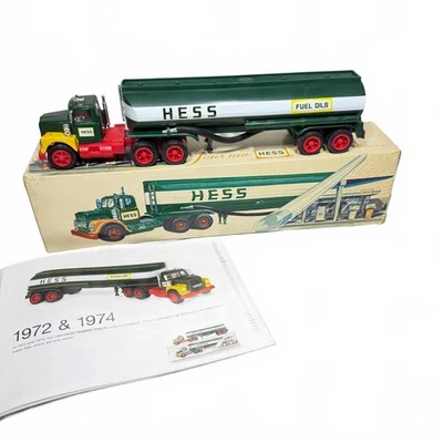 Caminhão-tanque Hess 1972 - com caixa e inserção de bateria - Luzes parcialmente funcionais - Imagem 1 de 4