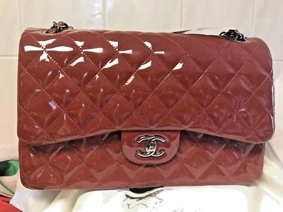 Bolso de Mano CHANEL Grande Rojo Charol Clásico con Solapa Foto 1 de 4