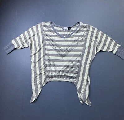 Miss Me Womens Shirt Medium Striped Geometric Oversize Studded Gray-White - Image 1 of 4