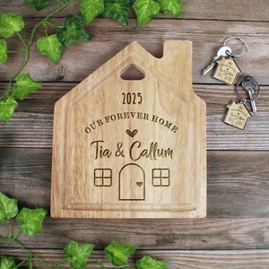 Personalisiertes Schneidebrett Our Forever Home Hausform mit Schlüsselanhänger Option - Bild 1 von 14