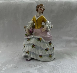 Vintage sitzende viktorianische Dame mit Kostüm Figur 17485 - Germany - Bild 1 von 6