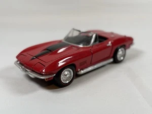 ERTL 1/18 Scale Die Cast Model Chevrolet Corvette 1967 - Red & Black Stripes - Picture 1 of 12