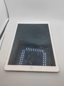 iPad Pro 12.9" 1st Gen (A1652) 128GB, Silver - Battery depletes too fast - Picture 1 of 2