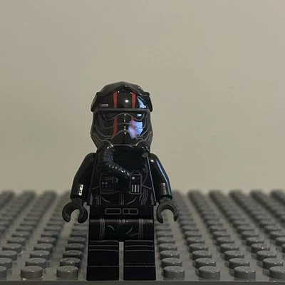 Lego Star Wars First Order Tie Pilot Minifigure (Red Stripes) 75179 sw0860 - 1E - Image 1 of 2