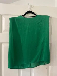 NWT TCEC Women's green silky top with shoulder pads size medium - Picture 1 of 3