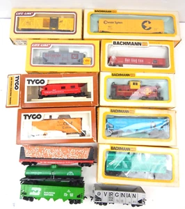 Lot Of 13 HO Train Box Cars Caboose Tankers More Life Like Bachmann Tyco - Picture 1 of 4