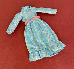 Vintage Matchbox 1970s ☆ Disco Girls ☆ MOD Fashion : Cool Flower Dress #DG402 - Picture 1 of 4