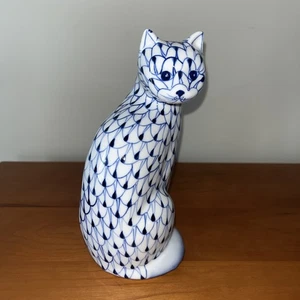 Andrea By Sadek Handpainted Porcelain Blue & White Kitty Figurine 7.5” High. - Picture 1 of 11