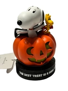 Peanuts Vampire Snoopy and Woodstock Halloween Figurine + Light 2024 Resin NWT - Picture 1 of 10