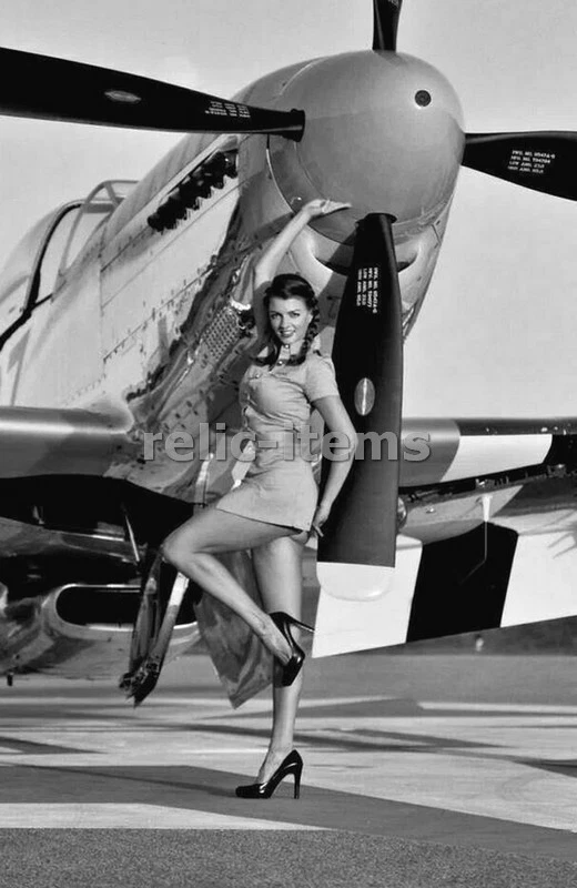 FOTO FOTO DE LA SEGUNDA GUERRA MUNDIAL US USAAF P-51 MUSTANG CON PINUP PIN-UP 7074 Foto 1 de 1