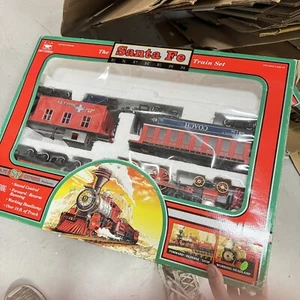 New Bright Industrial Toys SANTA FE Express TRAIN SET w/ Sound & Lights 1999 Box - Picture 1 of 5