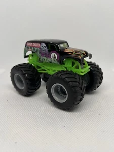 Grave Digger From 2009 Show Off Showdown Monster Jam Truck  1:64 - Picture 1 of 5