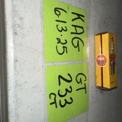 Juego de 2 bujías NGK BPR6EK-A para Toyota Tercel 1980 Foto 1 de 4