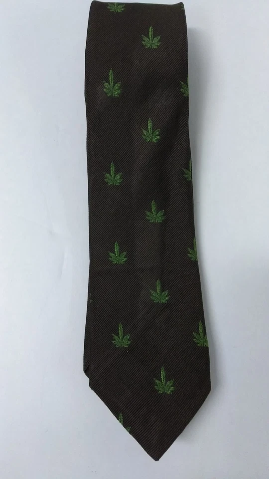 МУЖСКОЙ ШЕЛКОВЫЙ ГАЛСТУК HICKEY FREEMAN — ЛИСТ КАННАБИСА - Изображение 1 из 1
