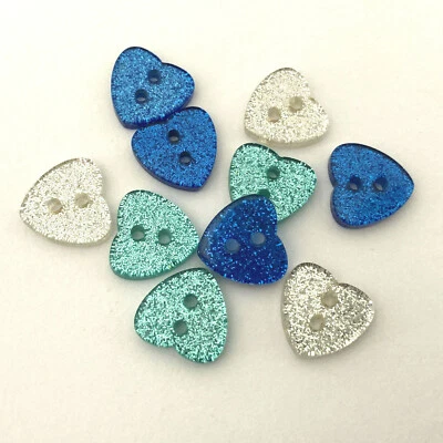 10 türkis blau silber Mix Glitzer Herz Knöpfe 12x13mm Knopf Kinderköpfe Glitter - Bild 1 von 2