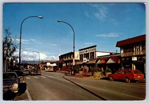 Main Street At 1st Avenue, Smithers, British Columbia, 1980s Chrome Postcard #1 - Bild 1 von 2