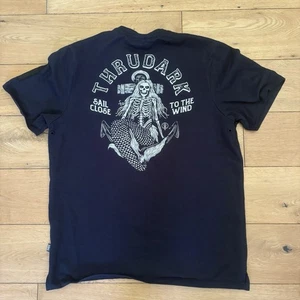 Thrudark Insignia T-Shirt Uomo Blu Medio Vela Vicino al Vento Manica Corta - Foto 1 di 8