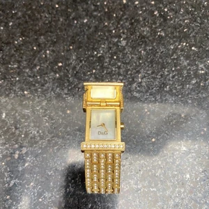 DOLCE & GABBANA LADIES WATCH Gold plated stainless steel. Crystal decoration - Picture 1 of 10