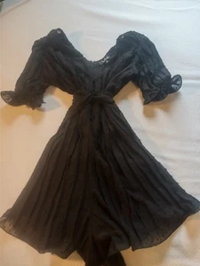 Lulus Strampler Größe S schwarz Plissee Midi wenig schwarz - Bild 1 von 5