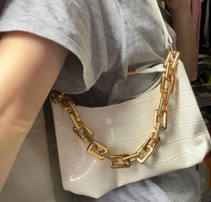 Women's White Crocodile Print Handbag/ Detached Strap With Gold Chain Attached - Picture 1 of 4