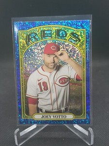 Joey Votto 2021 Topps Heritage Blue Sparkle Chrome No 45
