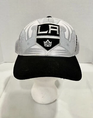 Gorra Reebok LA Kings NHL Snapback Center Ice Collection-Gorra de malla blanca y negra Foto 1 de 3