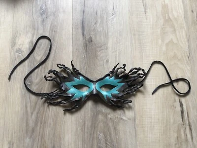 Máscara Facial Mariposa Cuero Mascarada NegroTeal Disfraz Juegos con disfraces Hada Halloween Foto 1 de 4