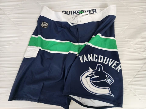 Vintage Quicksilver NHL Vancouver Canucks Swim Trunks Board Shorts Size 38 Cover