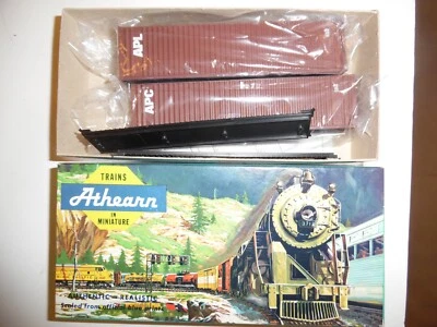 Set of 2, Athearn blue box HO Scale 40' Shipping Containers, APC & APL, New - Image 1 of 4