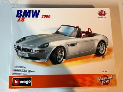Kit modellino auto Burago 7077 scala 1:18 BMW Z8 - auto da collezione pressofusa argento - Immagine 1 di 4