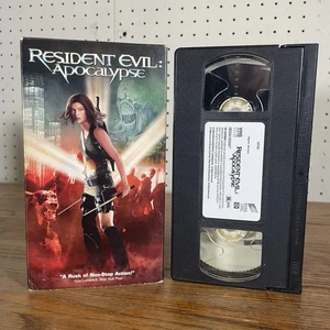Resident Evil: Apocalypse (VHS, 2004) - Foto 1 di 12