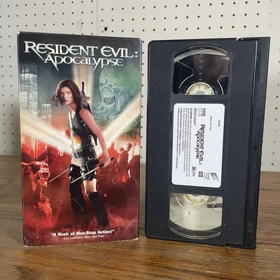 Resident Evil: Apocalypse (VHS, 2004) - Image 1 of 4