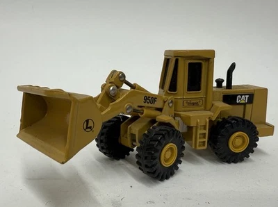 ERTL Caterpillar CAT 950F Wheel Loader 1:64 Scale Diecast For Lionel Flatcar  - Image 1 of 4