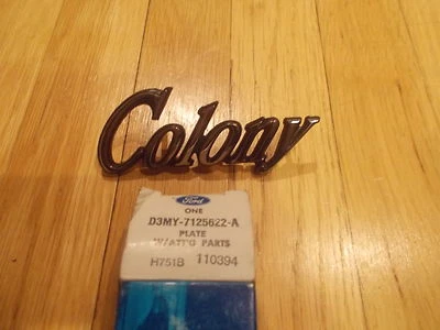 Nuevo de Lote Antiguo 1973 74 75 76 Mercury Colony Park Cuarto Panel Emblema "Colonia" Foto 1 de 2
