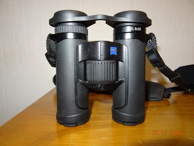 Neuwertiges Topfernglas: Zeiss SFL 8x30 - Bild 1 von 4