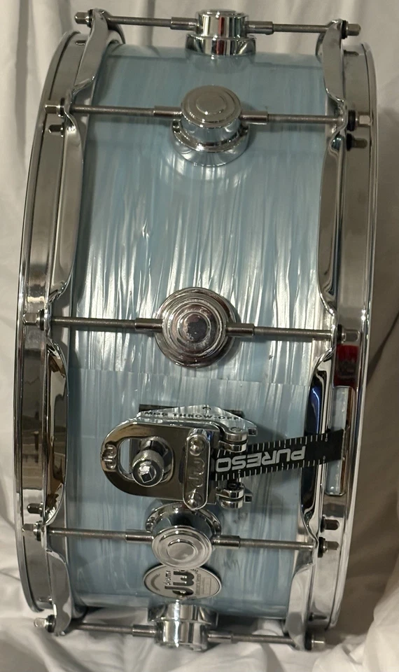 Arce de colección 6,5x14 DW en ostra azul pálido Foto 1 de 3