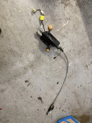 1994 - 96 Jaguar XJS Automatic Transmission Floor Gear Shifter Assembly DBC11071 - Image 1 of 4