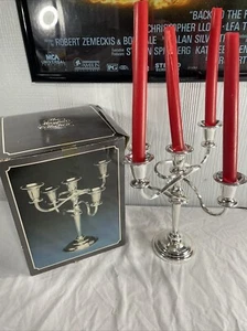 Par de Candelabros Plateados 10.5" Alto 5 Velas Tradicionales TMC Hecho en Inglaterra - Imagen 1 de 8