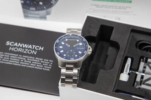 Withings ScanWatch Horizon 43mm Edelstahlgehäuse-Blau mit Edelstahlarmband - Bild 1 von 11