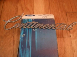 Nuevo de Lote Antiguo 1974 1975 Lincoln Continental Cuarto Panel Emblema "Continental" - Imagen 1 de 5