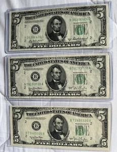 1950 Assorted 5 Dollar Bill Federal Reserve Notes 3 Notes - Picture 1 of 2