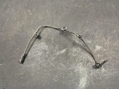 Rear Right ABS Wheel Speed Sensor 2018 Buick Encore 42450319 2013 2014 - 2020 - Image 1 of 4