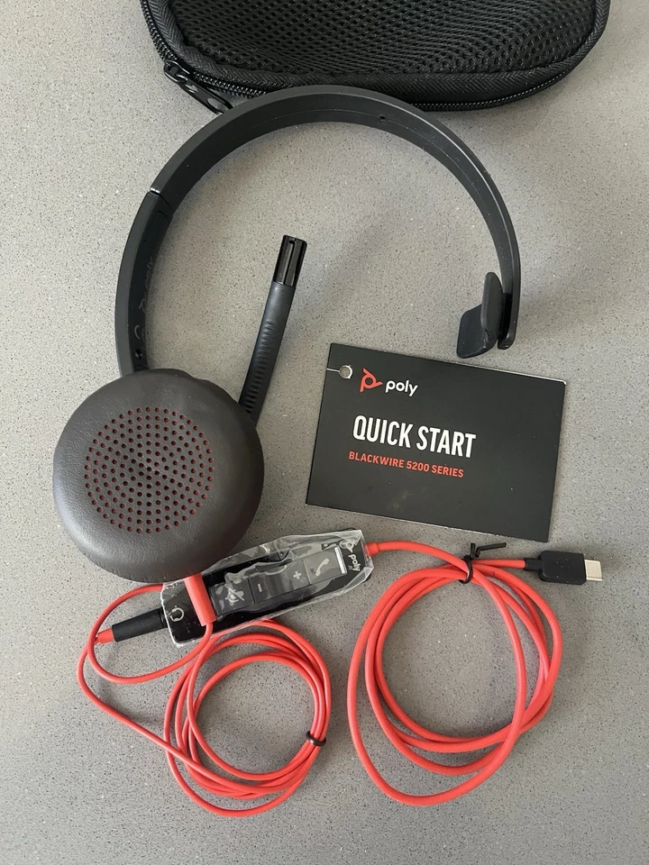 Auriculares USB Plantronics Blackwire serie 5200 de Poly - Nuevos con bolsa Foto 1 de 4