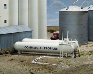 Walthers Cornerstone HO Scale Building/Structure Kit Propane Tanks (2-Pack) - Picture 1 of 1