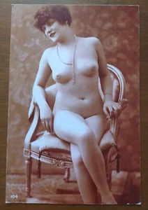 🟢Französische gewagte nackte Frau mit niedlicher Figur, Foto Postkarte im Stil von 1910-1920er Jahren - Bild 1 von 12