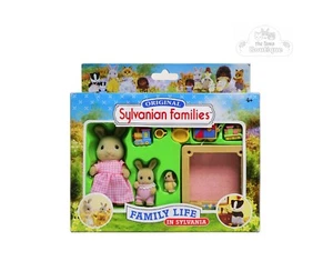 Sylvanian Families Calico Critters Russells Spielzeit Familienleben Serie - Bild 1 von 3