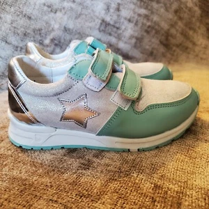 Dogi Sneakers Toddler Size 11 Mint Silver Side Star Double Hook And Loop Strap - Picture 1 of 12