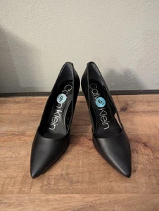 Decolte Calvin Klein donna taglia 6M nere in pelle tacco 3" a punta stiletto - Foto 1 di 8