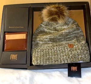FRYE Tan Marled Beanie Pom cappello e custodia in pelle porta carte portafoglio set nuovo con etichette $128 - Foto 1 di 11