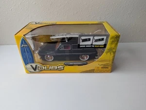 Jada Toys VDubs 1965 Volkswagen 1600 TL (Fastback) 1/24 - Picture 1 of 8